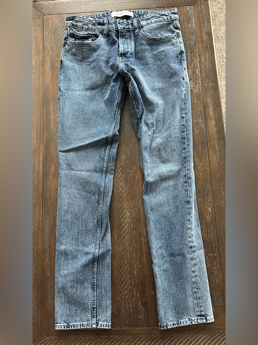 Calvin Klein Jeans Slim Straight in Faded Blue Denim - Size 30x32